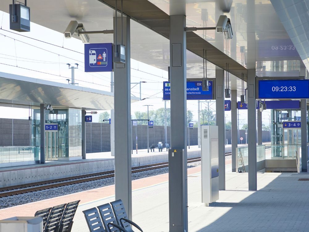 ProMetall Referenz: Deckenverkleidung im Bahnhofsgebäude Ebreichsdorf